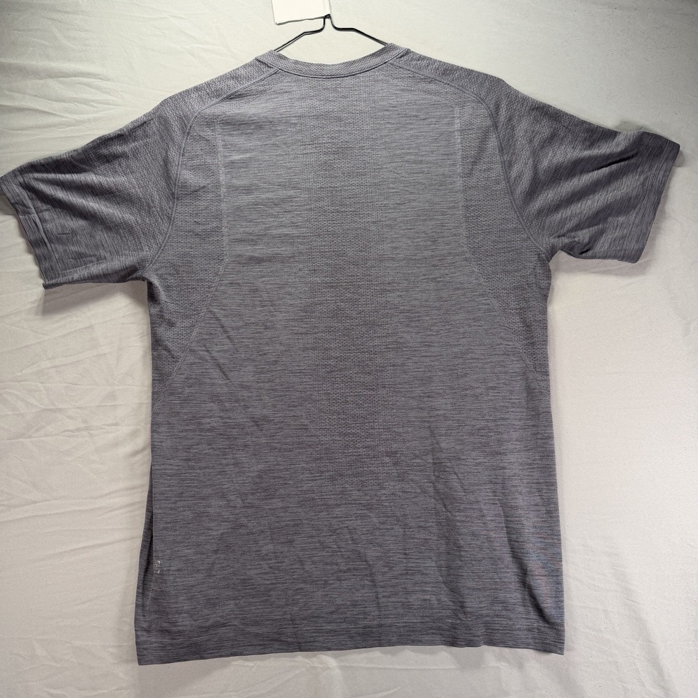 Lululemon Metal Vent Tech Shirt Mens Large Gray Short Sleeve V Neck Work Out - Picture 6 of 10
